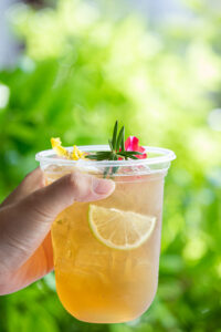ice tea from counter top ice machine unifrost commercialkitchen equipment